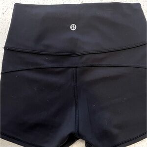 Lululemon shorts size 4